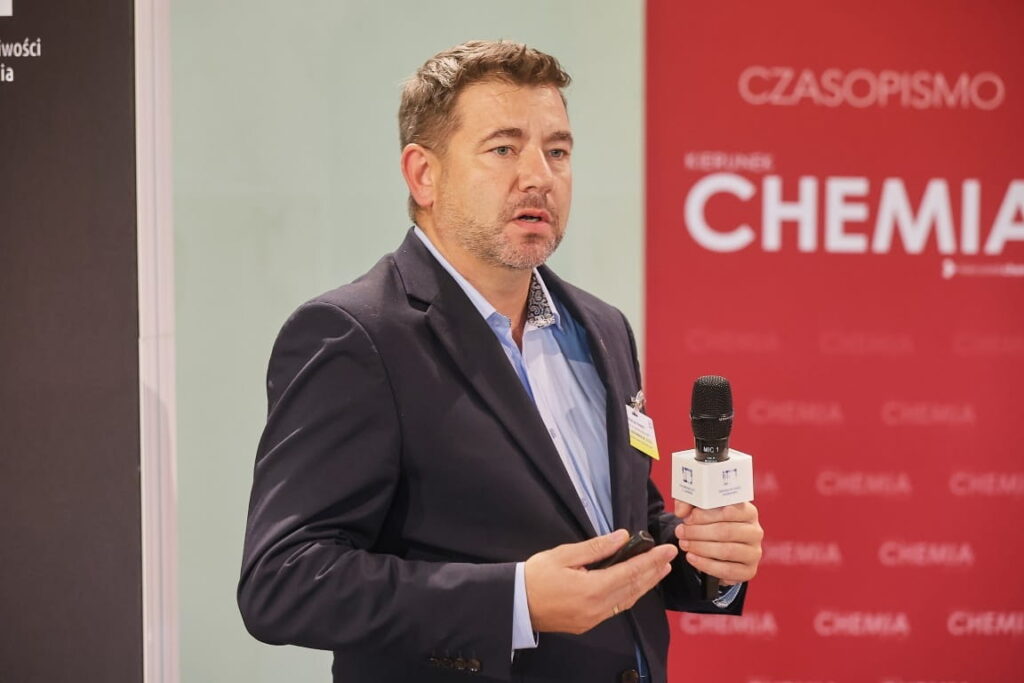 Mariusz Stolarz z Grupy Impel podczas konferencji Bezpieczeństwo Instalacji Przemysłowych - Infrastruktura Krytyczna